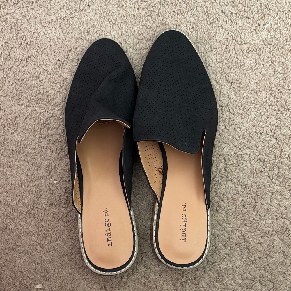 Indigo Women's Black Perforated Mules